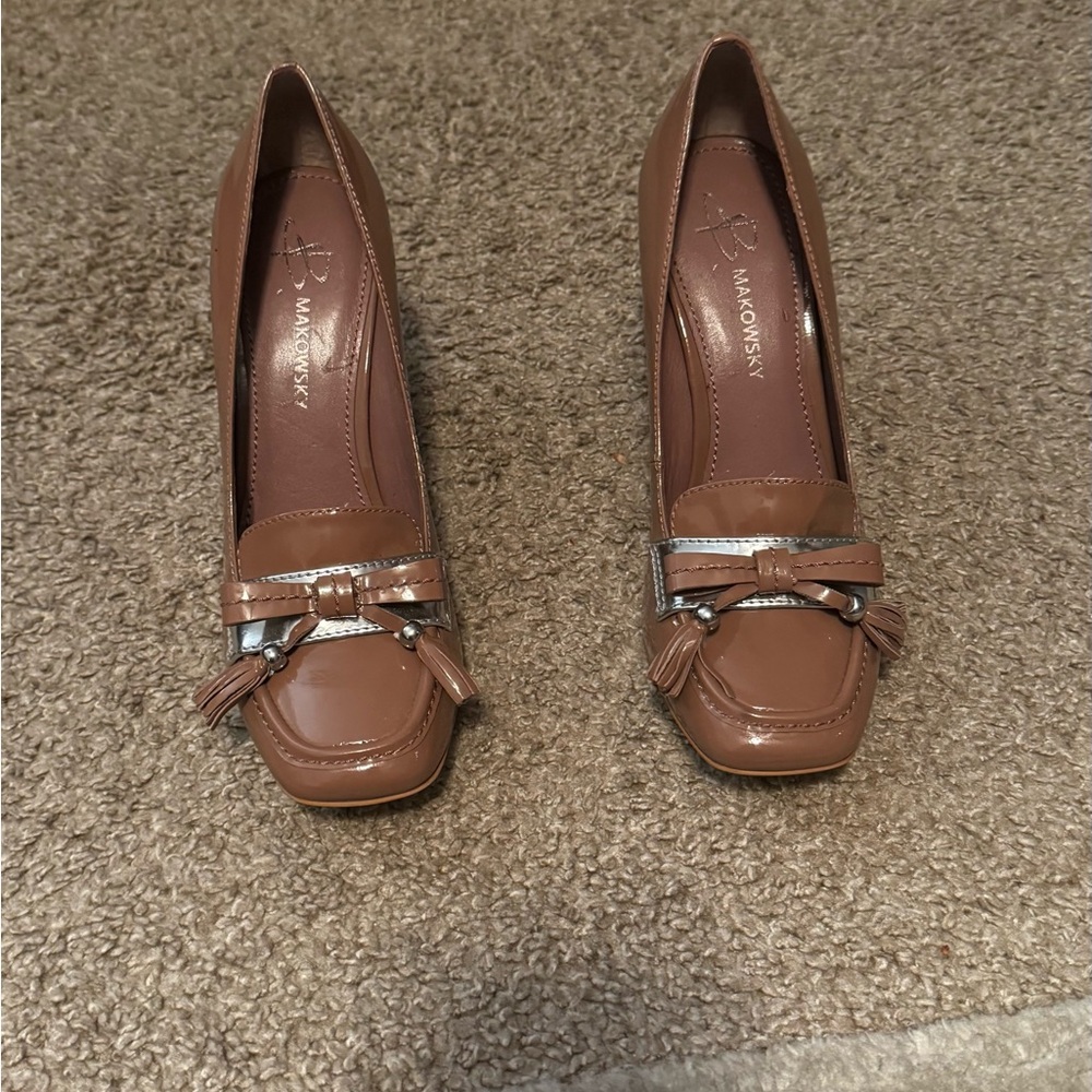 B. Makowsky Women's Brown Heels